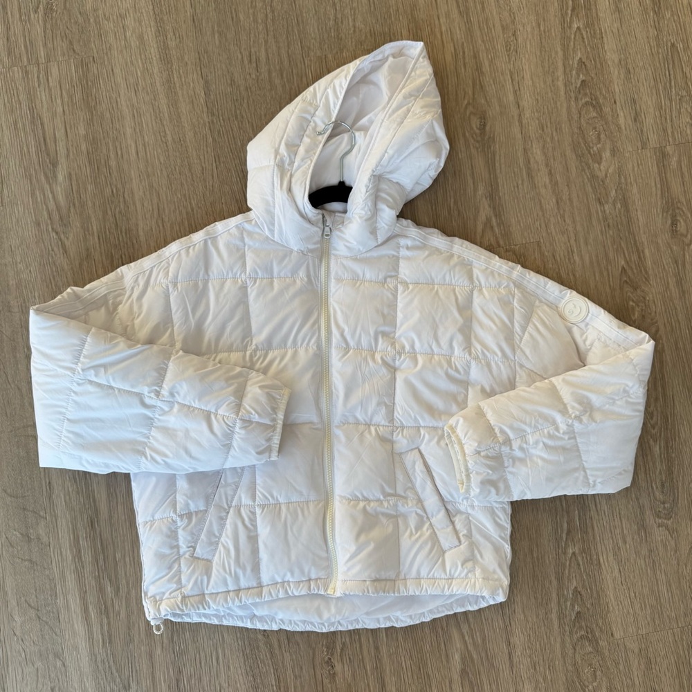 Gilly Hicks white crop puffer coat